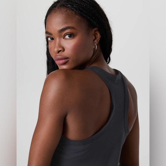 Vuori Lux Racerback Tank – Black (L) NWts - Picture 4 of 6